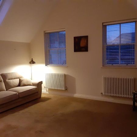 Modern 2Nd Floor 1 Bed Apartment In The Heart Of Llandudno Exterior photo